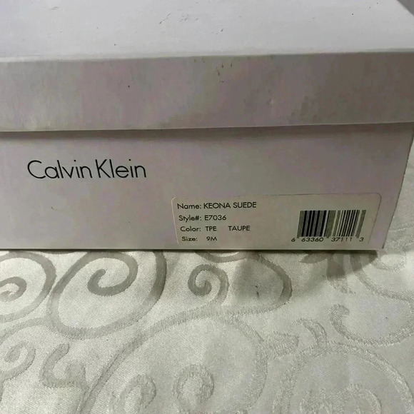 NIB!Calvin Klein Keona suede Wood heel lace up boot size 9 - Picture 11 of 12